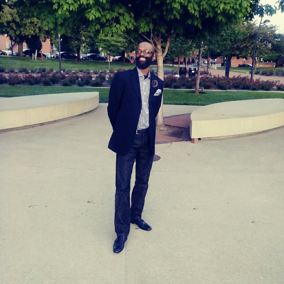 Meet your Posher, Kevin - Picture 2 of 2